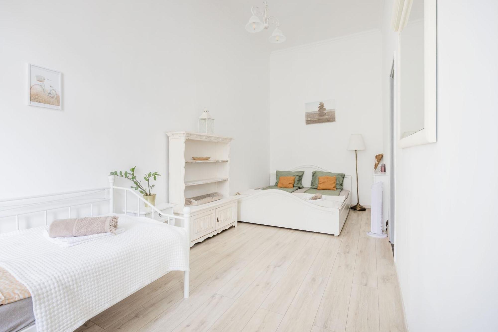 Apartament A Touch Of Provence And Pastels In The Centre Budapeszt