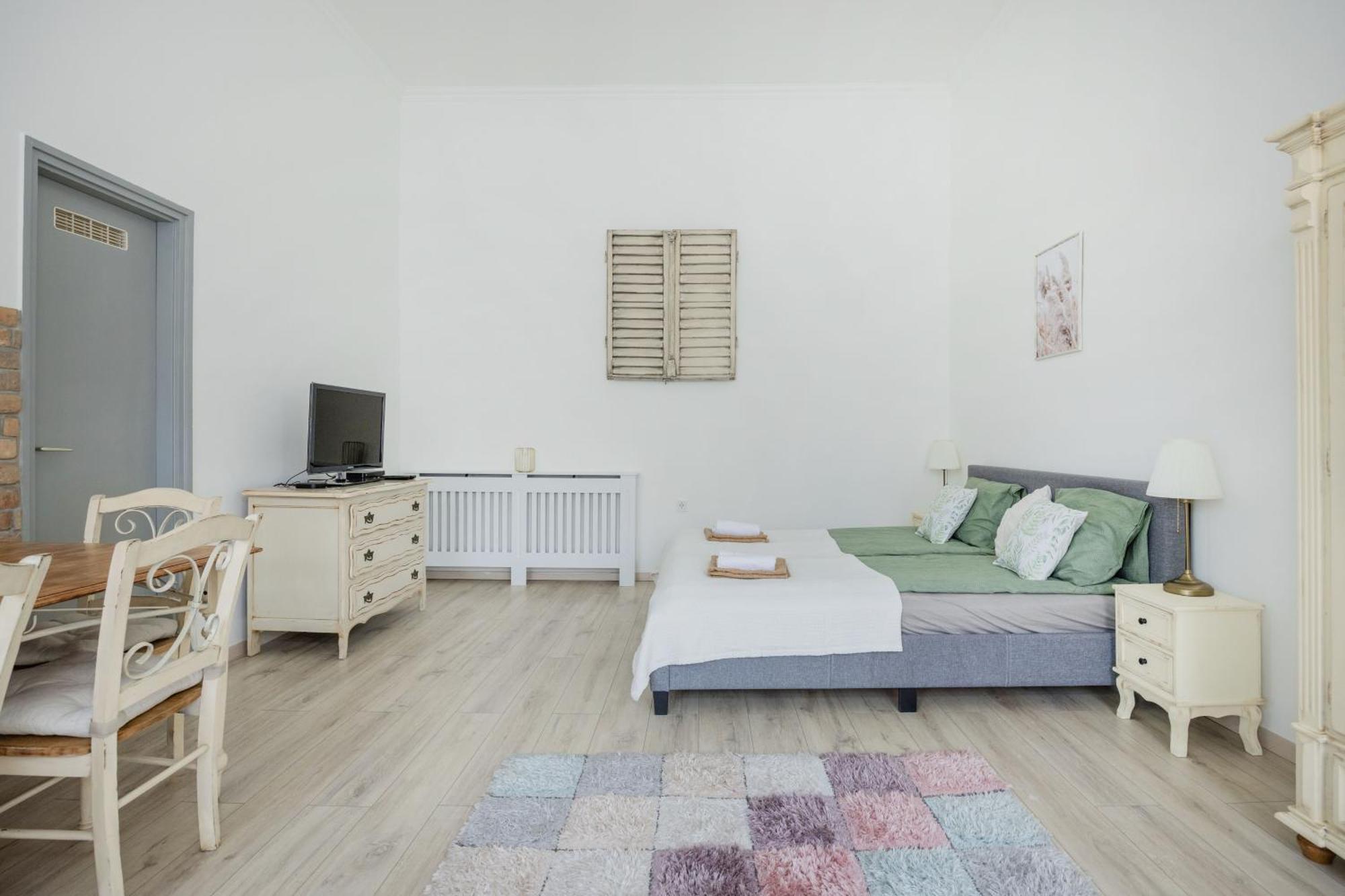 Apartament A Touch Of Provence And Pastels In The Centre